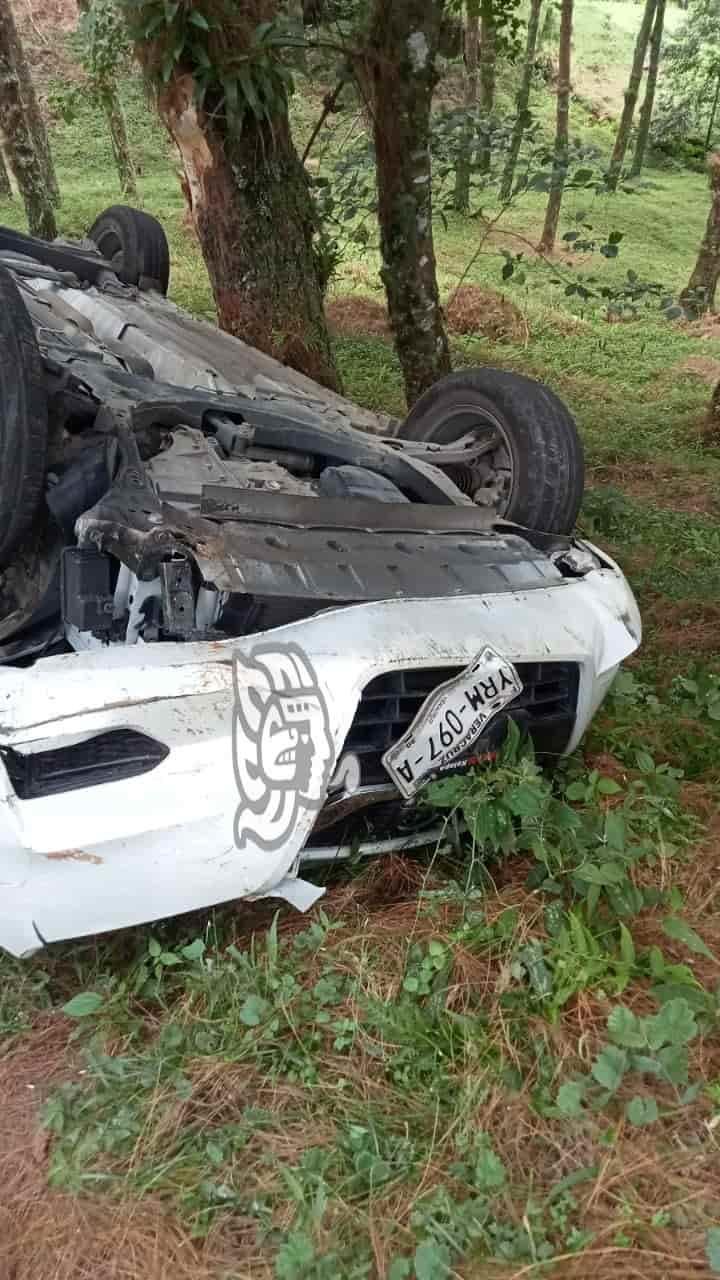 Falla mecánica provoca accidente en la carretera Xalapa- Misantla