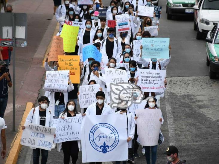 Estudiantes de Medicina de UV claman seguridad durante servicio social (+Video)