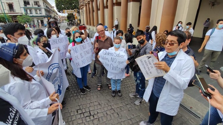 Estudiantes de Medicina de UV claman seguridad durante servicio social (+Video)