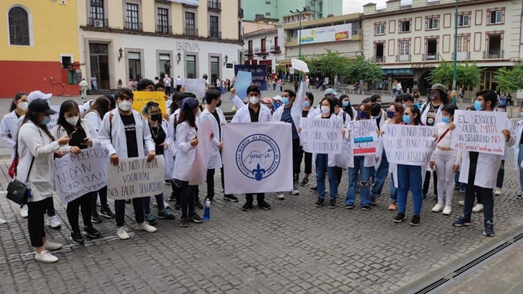 Estudiantes de Medicina de UV claman seguridad durante servicio social (+Video)