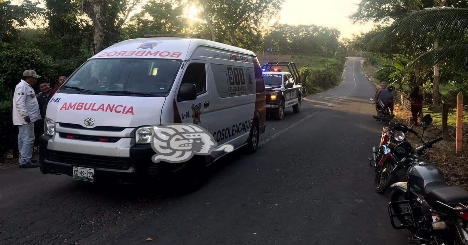 PC atiende a motociclista derrapado por exceso de velocidad