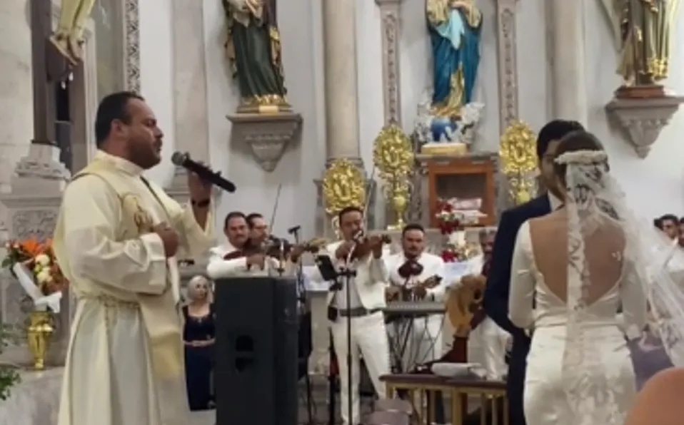 Sacerdote le canta a unos novios “Mi Razón de ser” de la banda MS