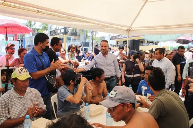 Realizan concurso de comelones en Plaza Banderas de Boca del Río (+Video)