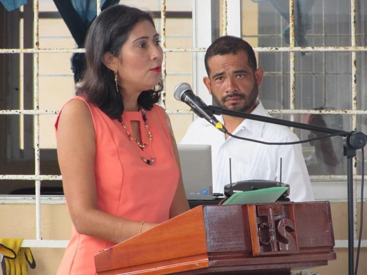 Se gradúan alumnos de la Telesecundaria Cipriano Villasana en Cosamaloapan