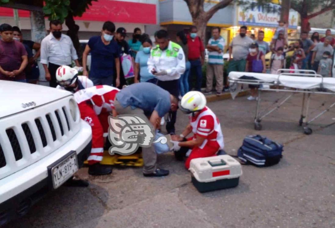 (+Video) Atropellan a mujer en el centro de Coatzacoalcos