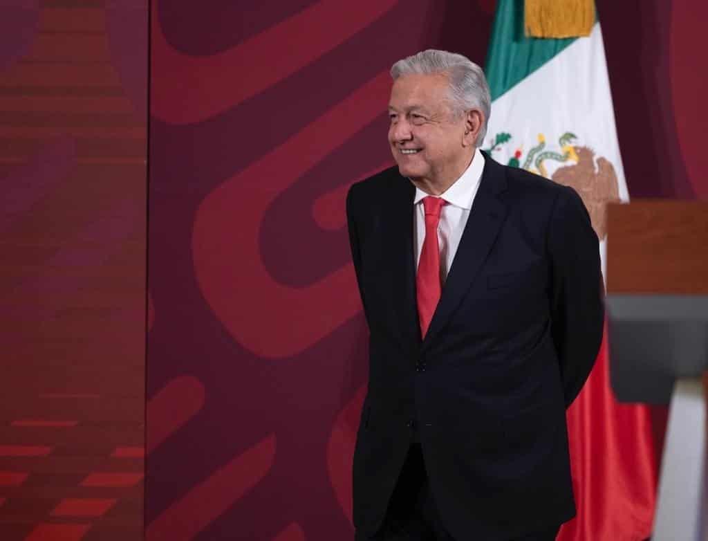 Va AMLO por reforma para que funcionarios no ganen más que el presidente