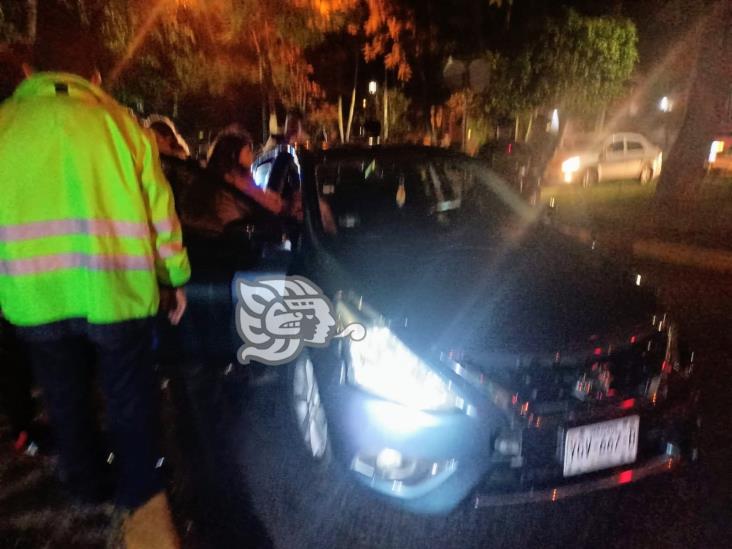 Pareja de motociclistas es arrollada por un auto en la avenida Orizaba, en Xalapa