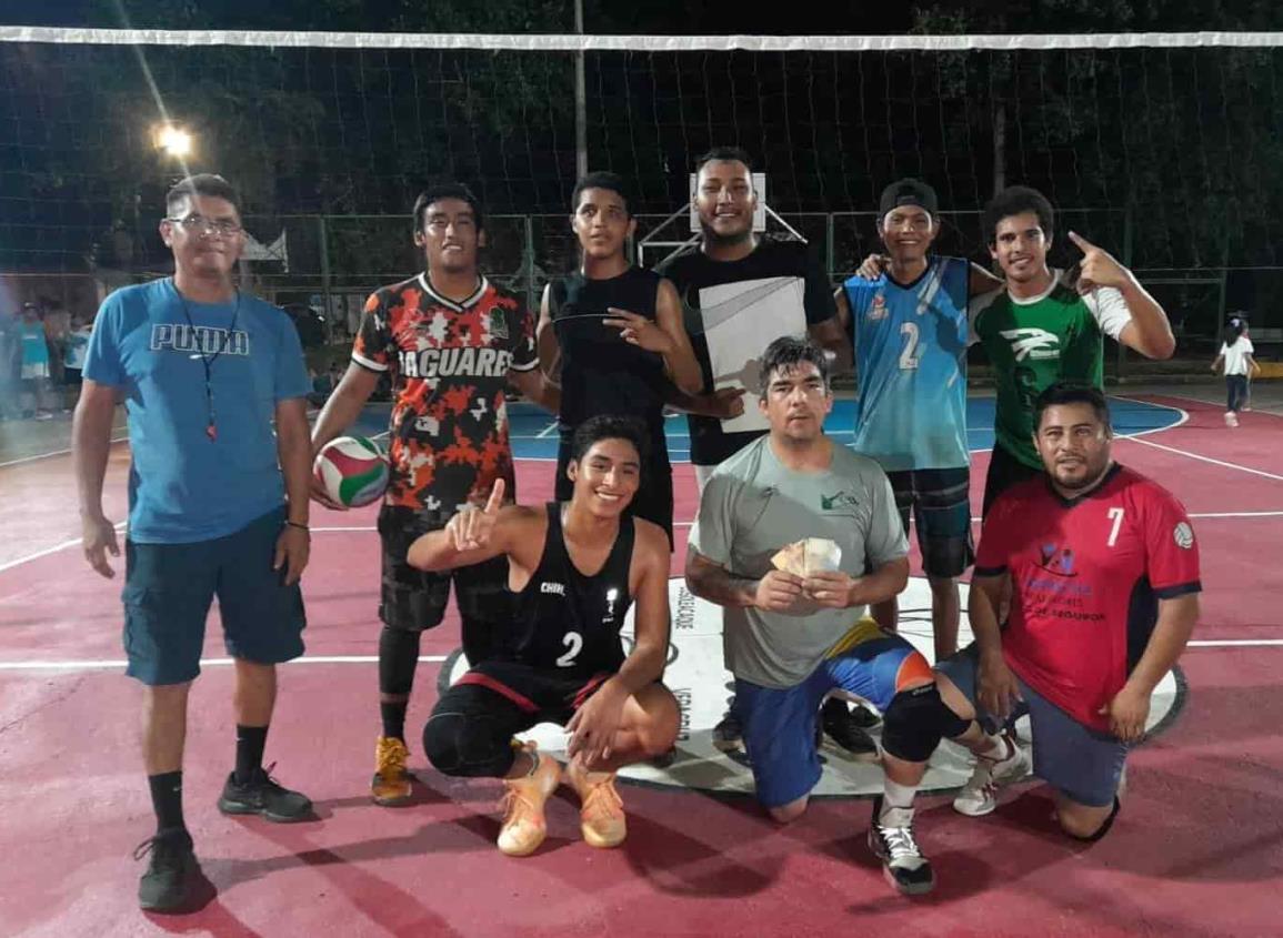 Cricos se agencia torneo relámpago de voleibol en El Naranjito