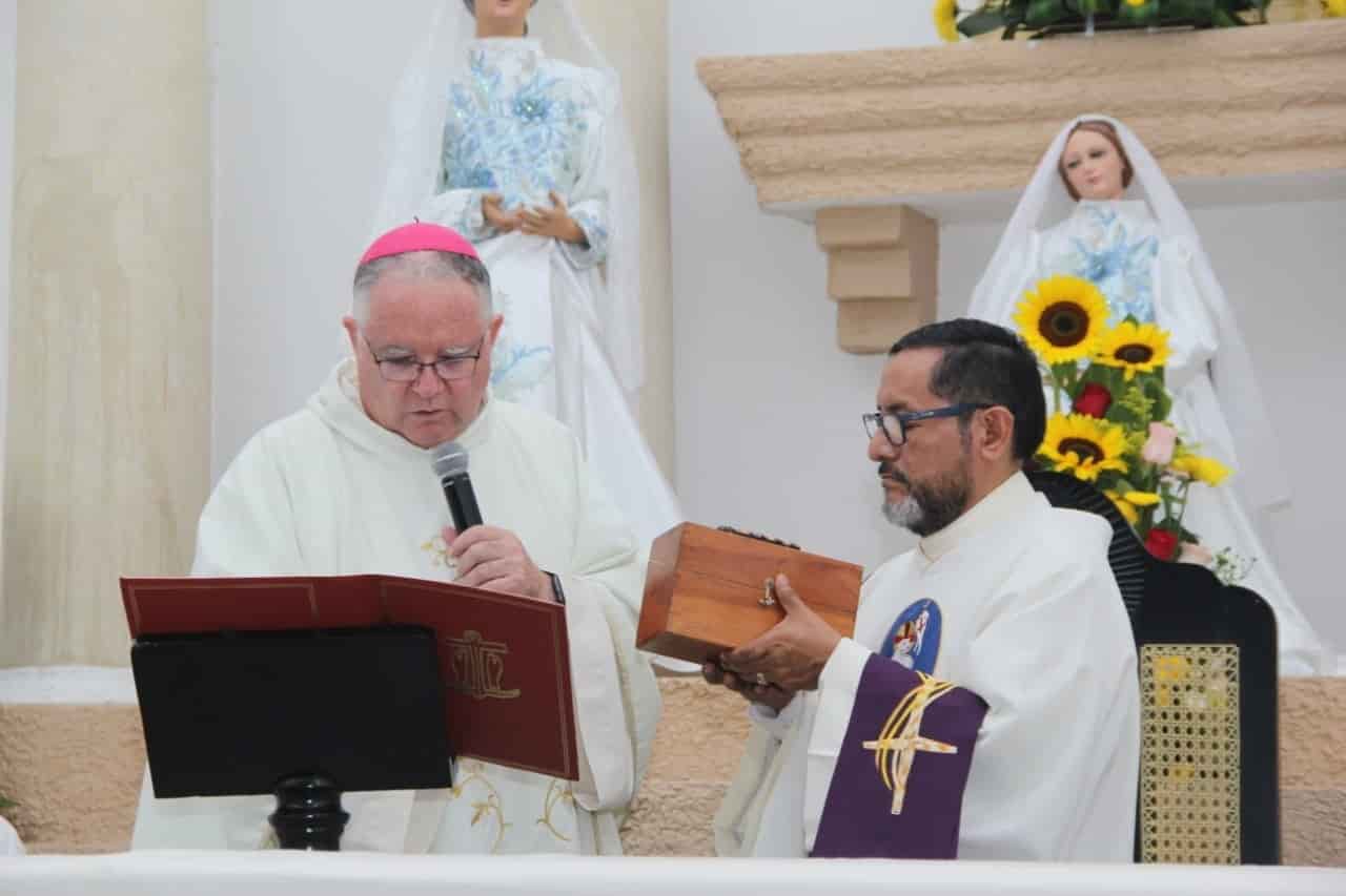 Llega padre Guillermo Arturo Ramírez al frente de la Parroquia de Santa Ana(+video)