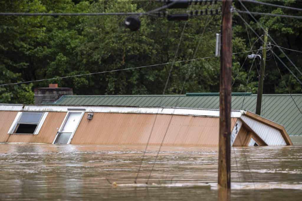 Lluvias torrenciales dejan ocho personas fallecidas en Kentucky, EU