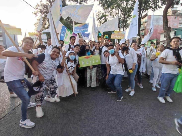 Católicos de Xalapa marchan por la paz