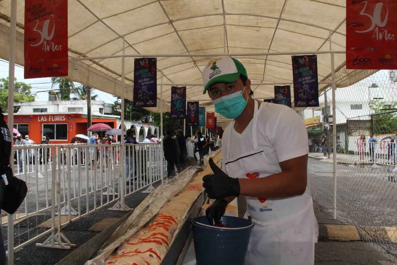 200 personas prepararon el filete relleno de mariscos por Fiestas de Santa Ana 2022