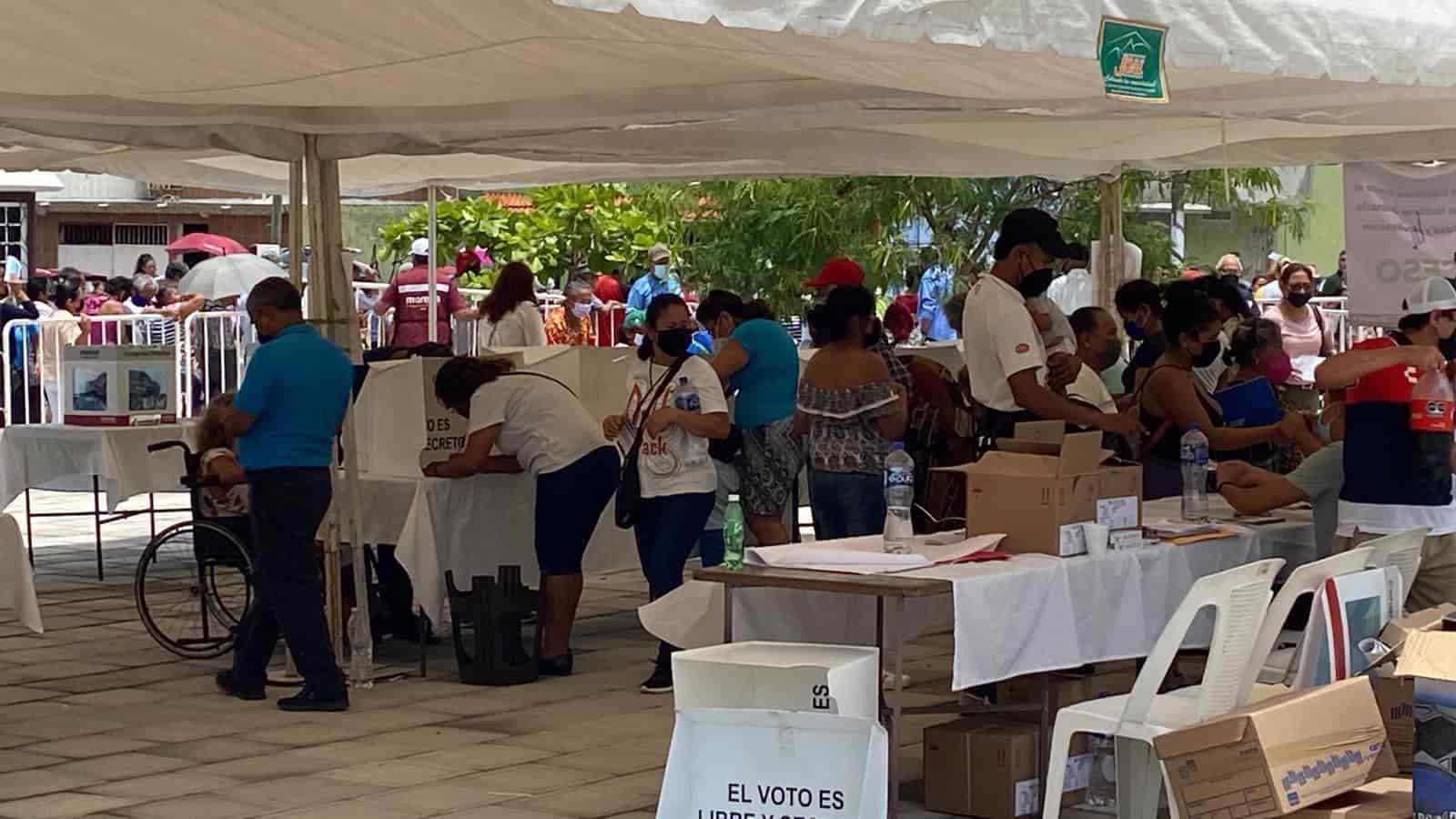 Sin incidentes transcurre elección interna de Morena en el puerto de Veracruz