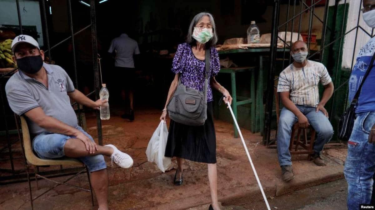 Cubanos han soportado más de dos años de escasez de alimento y medicina