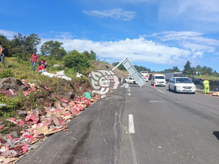 Volcadura en libramiento Xalapa-Perote deja un muerto