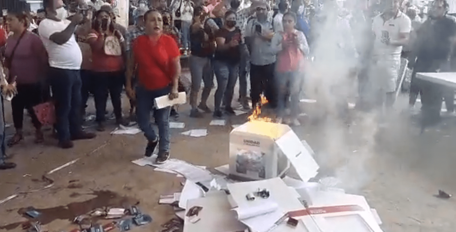 Queman urnas en la elección interna de Morena en Chiapas (+Video)