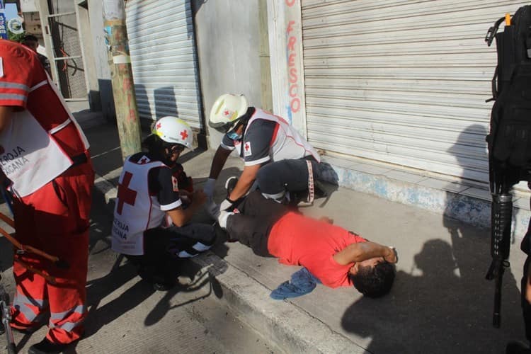 En Veracruz, automovilista atropella a motociclista y se da a la fuga