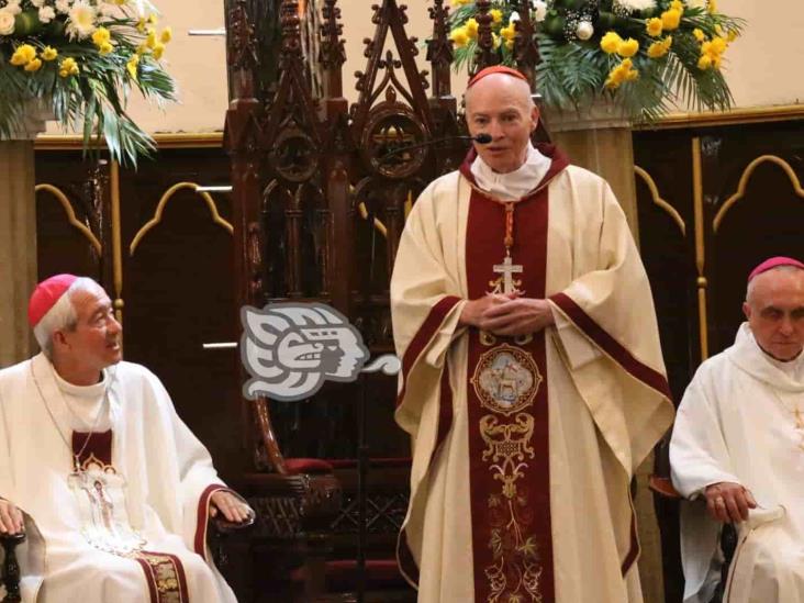 ¡Imponen Palio! Arzobispo de Xalapa Jorge Patrón recibió ornamento del delegado papal