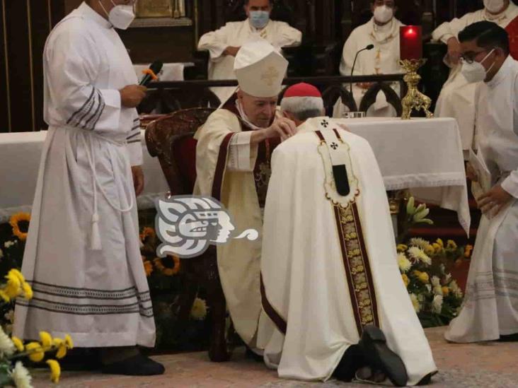 ¡Imponen Palio! Arzobispo de Xalapa Jorge Patrón recibió ornamento del delegado papal