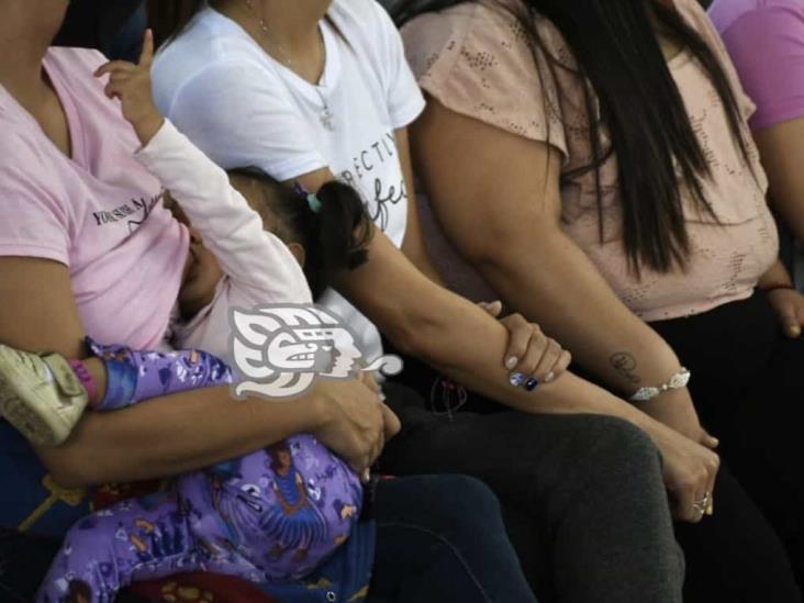 Este domingo, madres realizan Gran Lactada 2022 en Xalapa