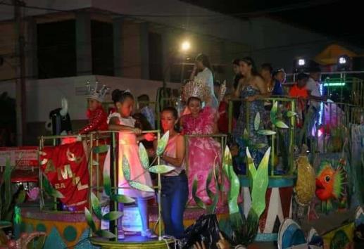 Realizan el primer paseo del Carnaval de Cardel 2022