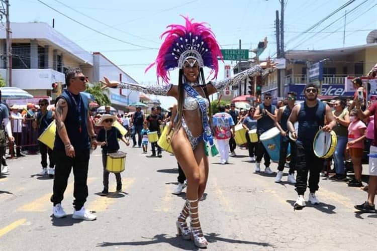 Realizan segundo desfile del Carnaval de Cardel 2022