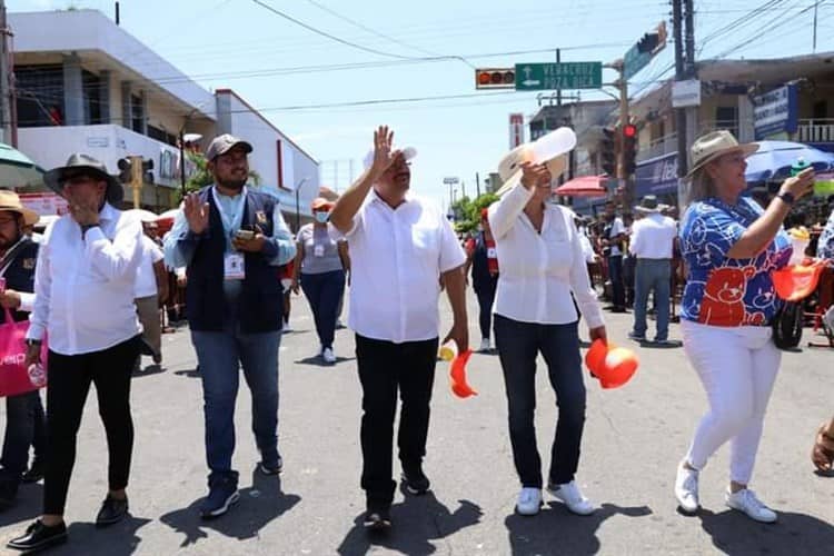 Realizan segundo desfile del Carnaval de Cardel 2022