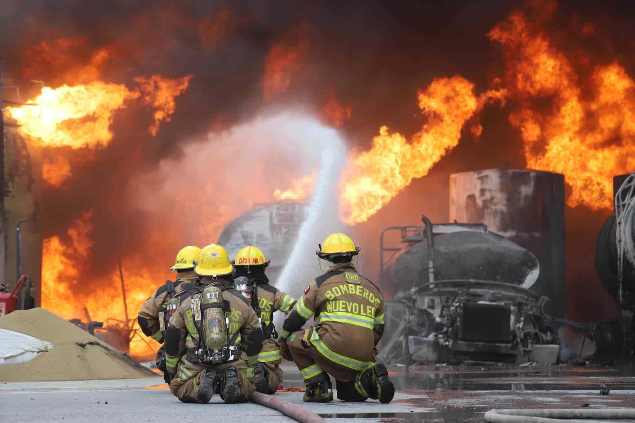 Explosión e incendio en parque industrial de Nuevo León (+Video)