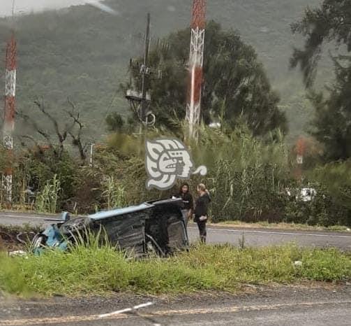 Tremenda volcadura en trébol de Mendoza