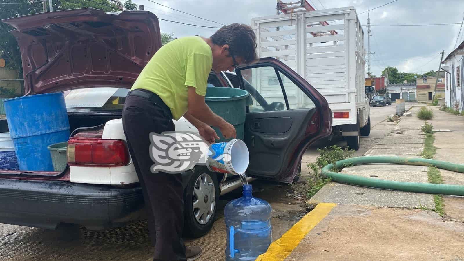 (+Video) Habitantes de Coatzacoalcos resienten el cierre de la presa Yurivia