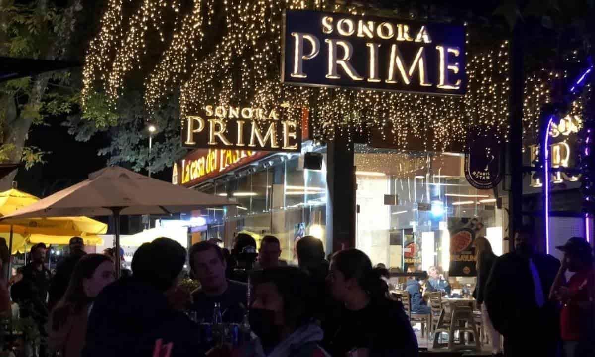 Indagan a restaurante en CDMX por presunto racismo con comensales