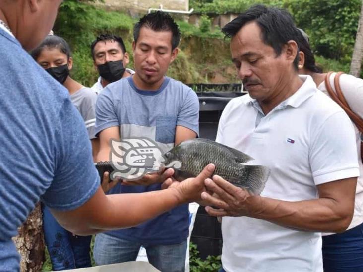 Ponciano Vázquez apoya a productores acuícolas