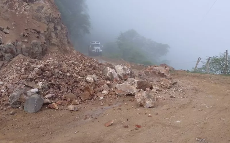 Lluvias provocan inundaciones y deslaves en la Sierra Tarahumara