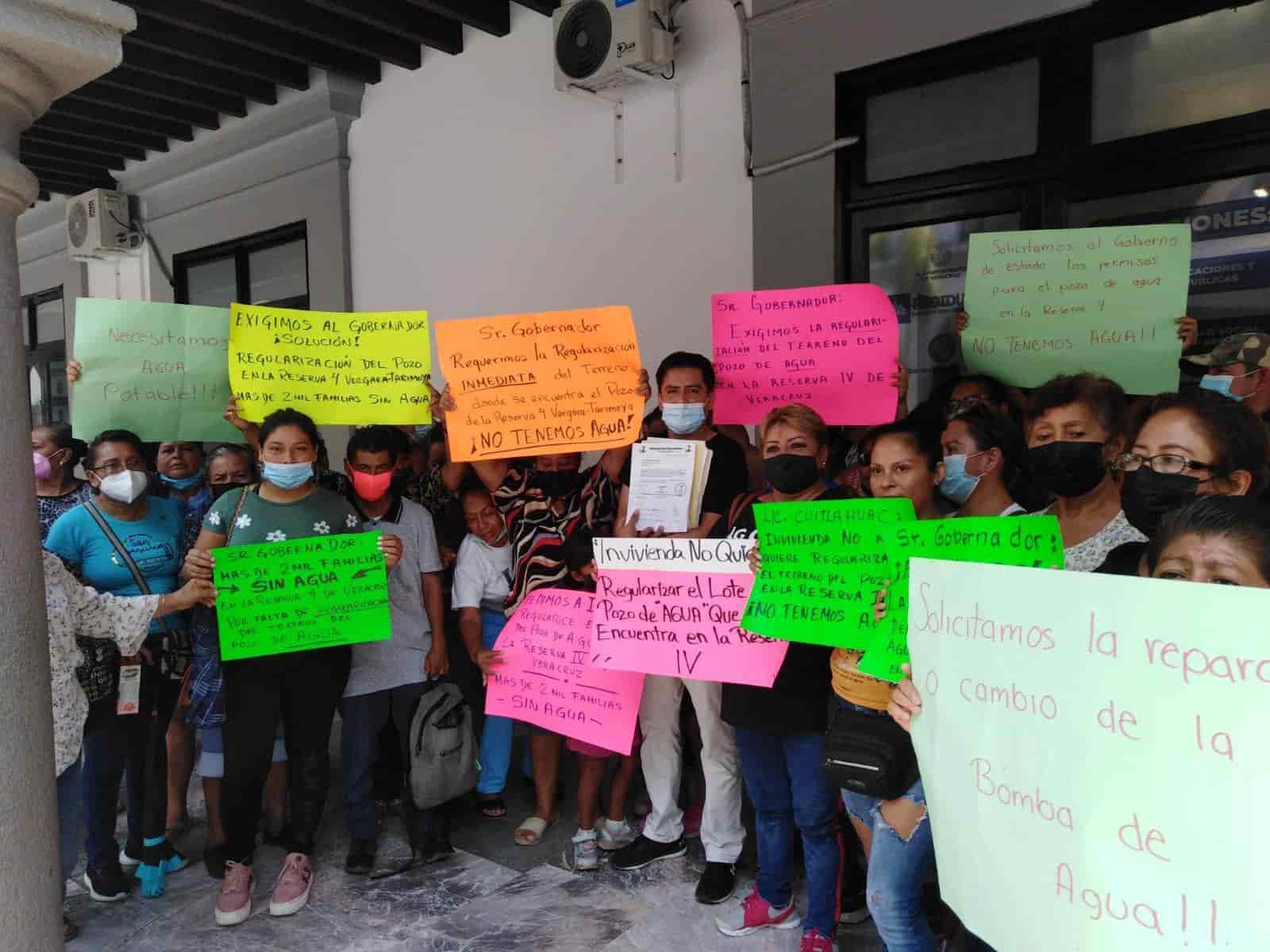 Habitantes de la Reserva se manifiestan en Veracruz; tienen más de 3 meses sin agua