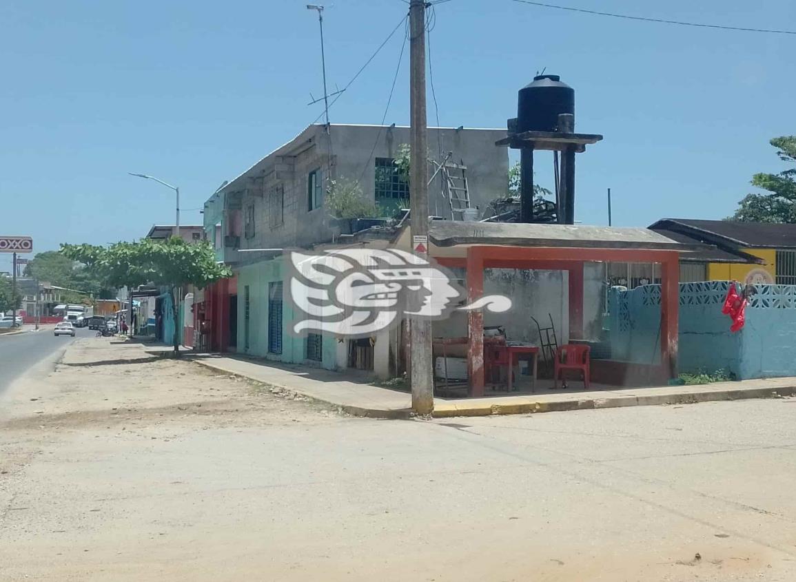 Restos de pescadería inconforma a vecinos en Agua Dulce