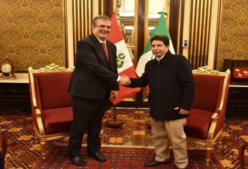 Ebrard realiza visita de trabajo en Bolivia; busca alianza por el litio