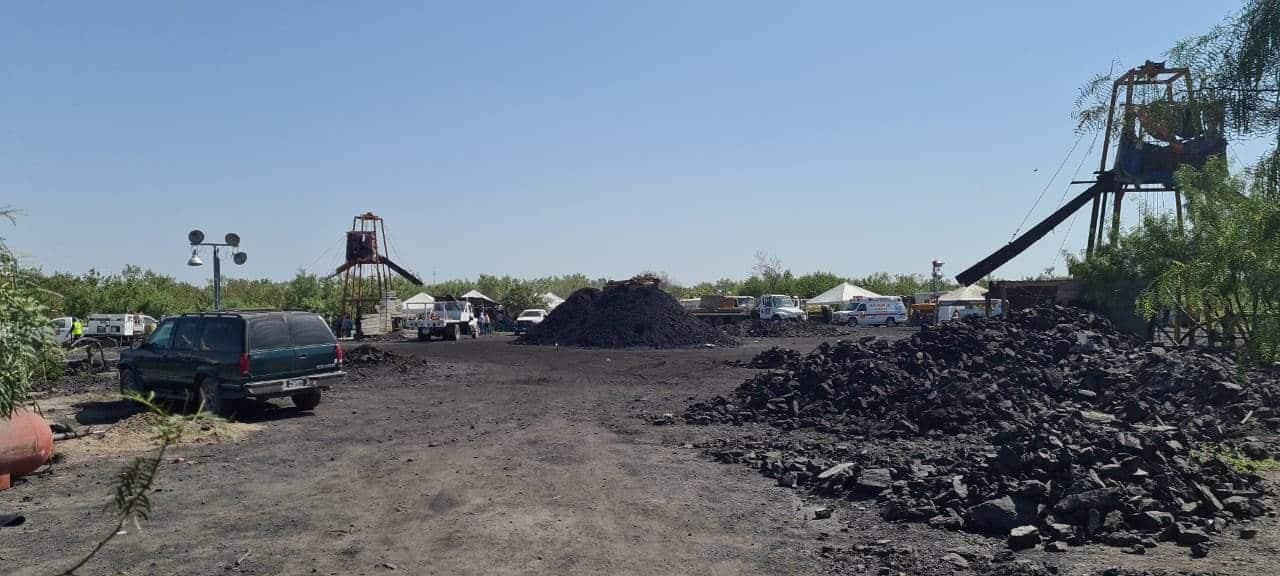 Con bombas de agua buscarán rescatar a mineros en Coahuila