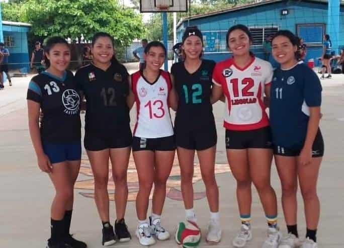 Un éxito resultó relámpago de voleibol varonil y femenil