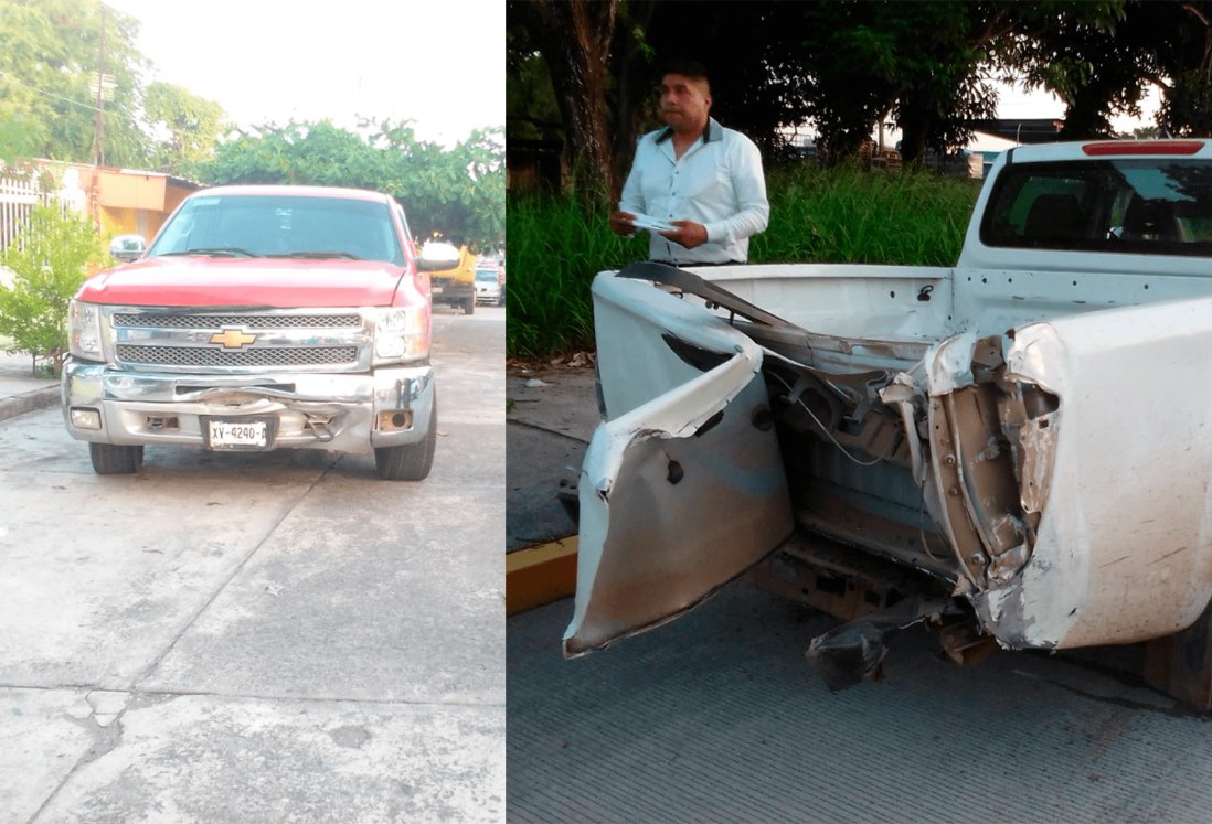 Chocan dos camionetas en Tierra Blanca; no hubo lesionados, solo daños materiales