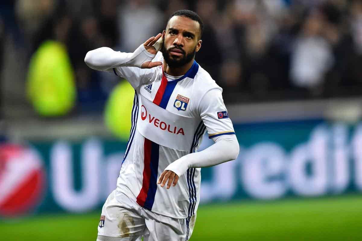 Triuinfa Lyon en primera fecha en Francia