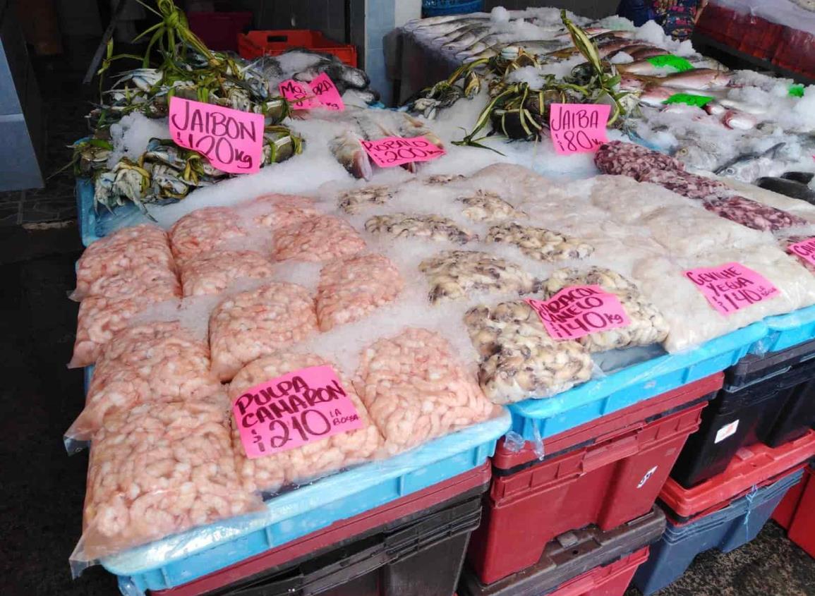 ¿Se te antoja un cóctel? Bajan precios de algunos mariscos y pescados en Veracruz