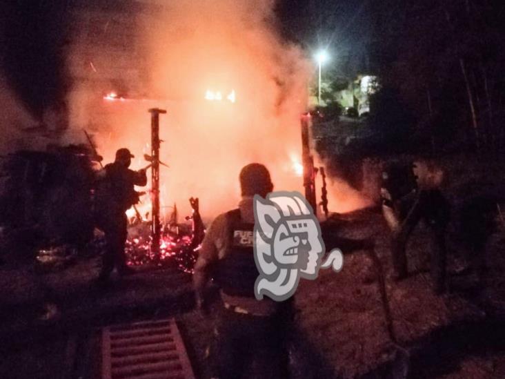 Se incendia un local en el fraccionamiento La Pradera, en Emiliano Zapata