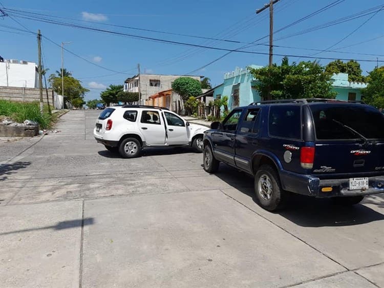 Conductor se pasa la preferencia y provoca accidente en Tierra Blanca