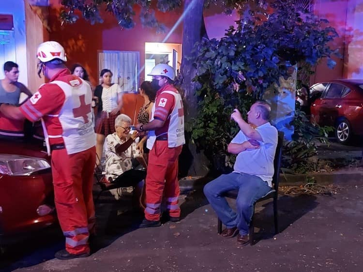 Hombre es golpeado por sujetos que se negaban a retirarse de su garage