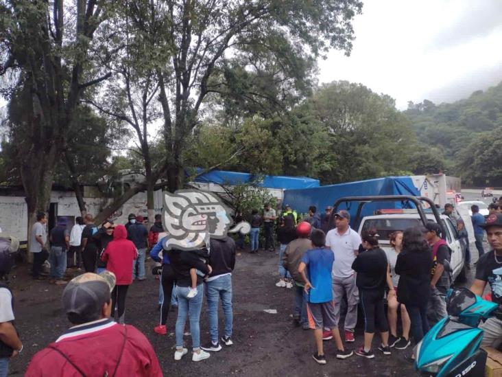 Tráiler choca contra vivienda, ubicada cerca de Laguna de Nogales