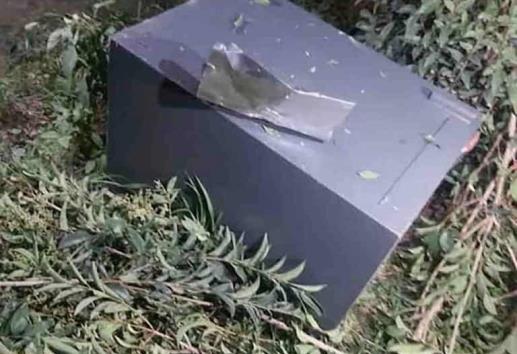 ¡Se asustaron! Ladrones dejan tirada caja fuerte en baldío, tenía 100 mil pesos