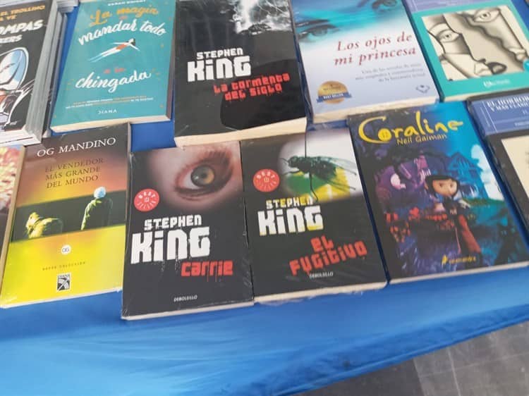 Realizan la Expo Feria de Libros en bajos del palacio municipal de Veracruz