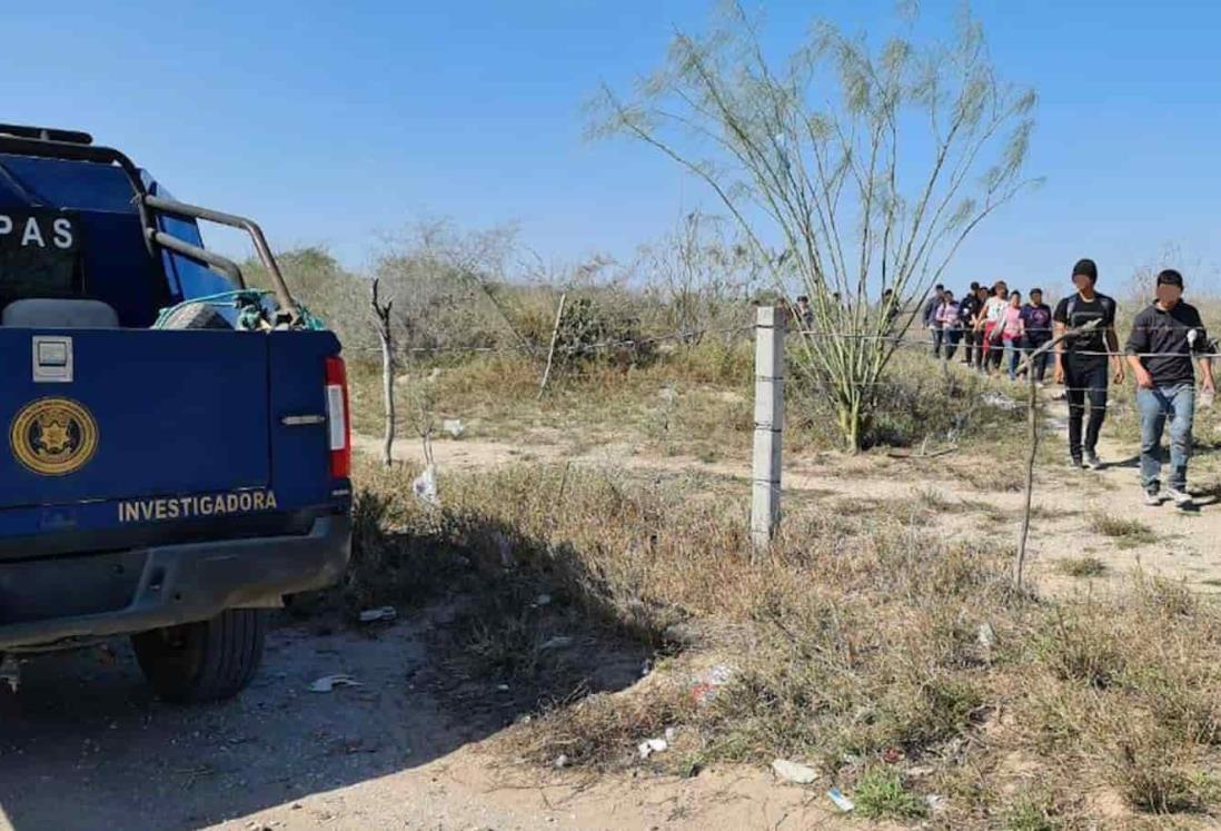Rescatan a 40 indocumentados dentro de un remolque en Tamaulipas