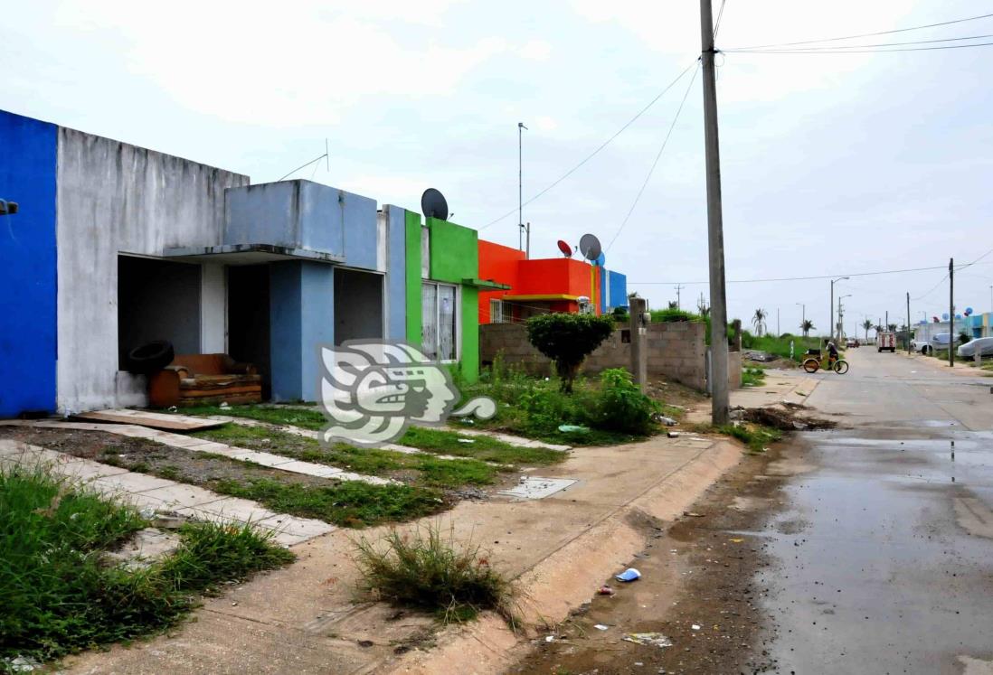 En Coatzacoalcos, el 30% de los predios están en el abandono 