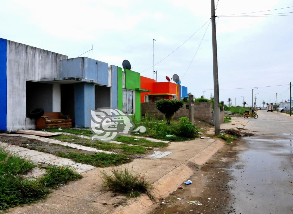 En Coatzacoalcos, el 30% de los predios están en el abandono 
